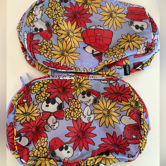 BAGGU Handbags - NWOT BAGGU Snoopy Packing Cubes- 2 Small Cubes